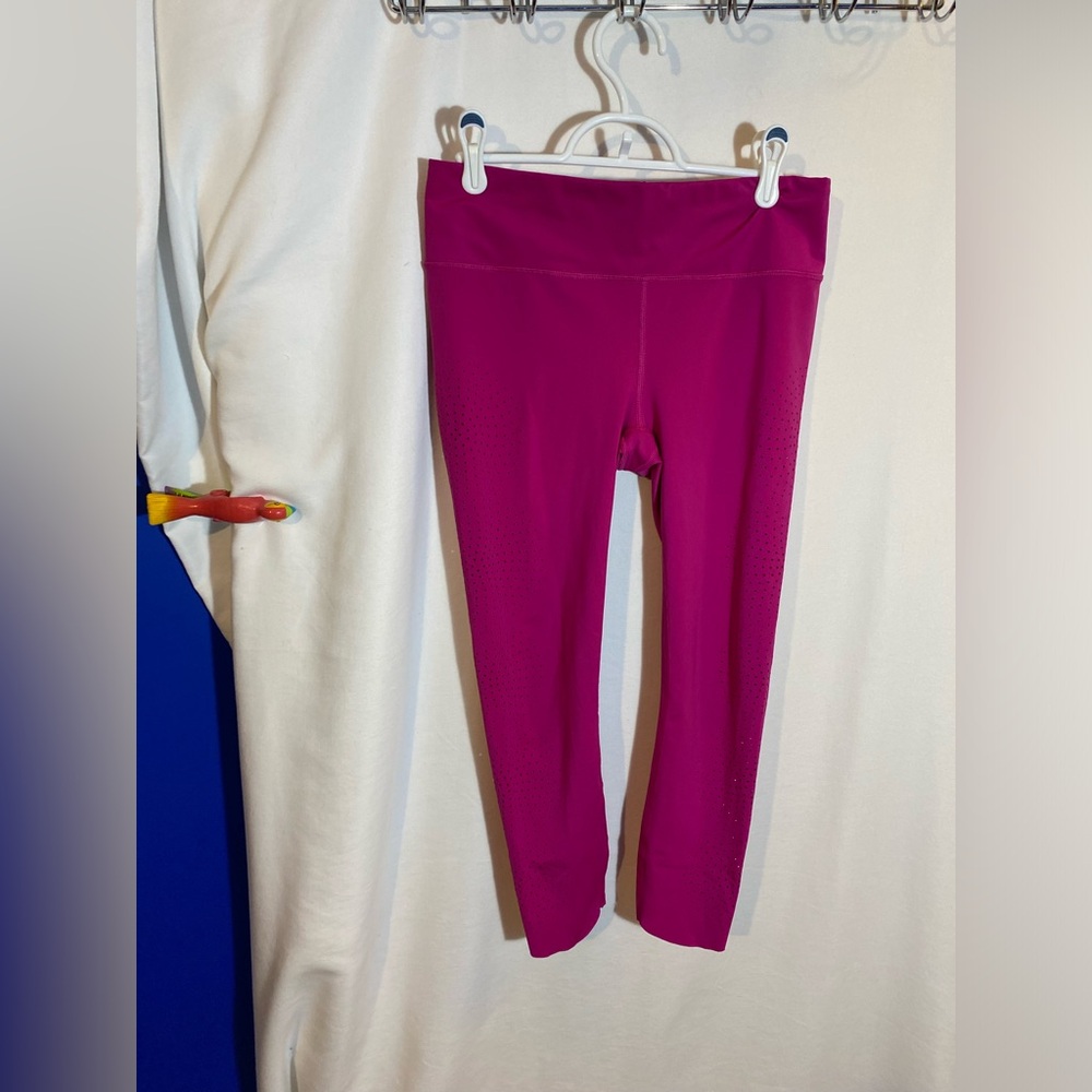 Athleta Velocity Laser Cut Capri Leggings in Electric Fucshia (Magenta Pink)